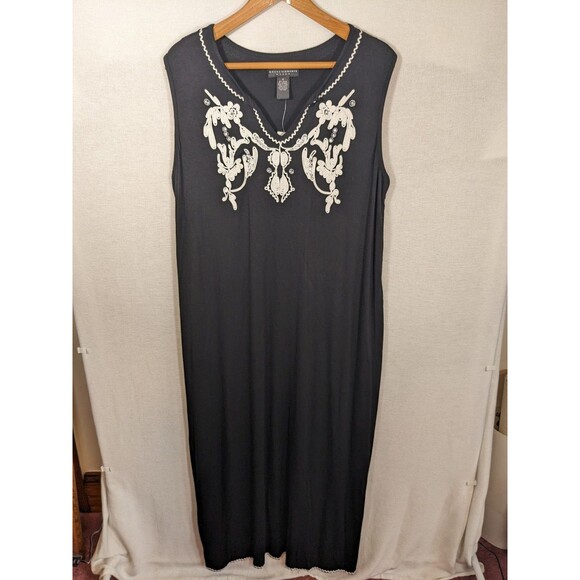 Grace Elements Dresses & Skirts - NWT Grace Elements Dress Women's 1X Black Sleeveless Shift Embroidered